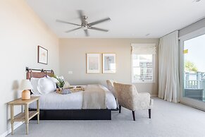 High Tide By Avantstay Incredible Beach Front Home w Pool