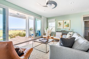 High Tide By Avantstay Incredible Beach Front Home w Pool