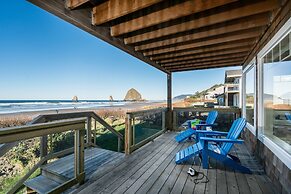Blue Starfish by Avantstay Ocean Views Direct Cannon Beach Access