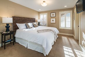 Blue Starfish by Avantstay Ocean Views Direct Cannon Beach Access