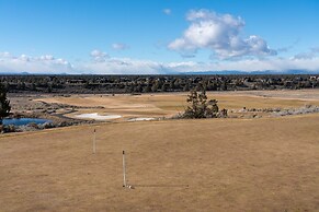 Clint by Avantstay Located Within The Brasada Ranch Community Golf Cou