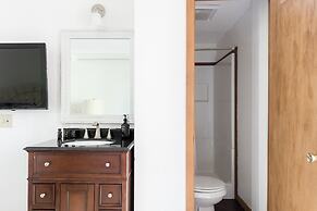 Wolfe by Avantstay 5mins Northstar w Hot Tub Fireplace 2 Private Decks