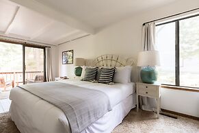 Wolfe by Avantstay 5mins Northstar w Hot Tub Fireplace 2 Private Decks