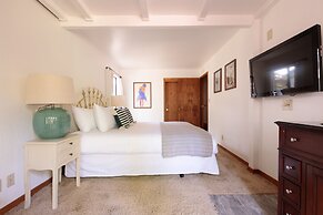 Wolfe by Avantstay 5mins Northstar w Hot Tub Fireplace 2 Private Decks