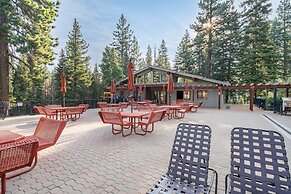 Wolfe by Avantstay 5mins Northstar w Hot Tub Fireplace 2 Private Decks