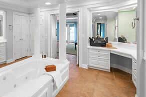 Promenade by Avantstay Beach Front Mansion w Breathtaking Views Pool