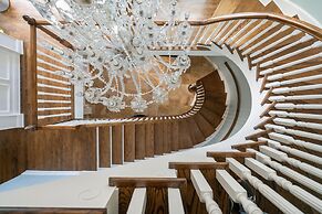 Promenade by Avantstay Beach Front Mansion w Breathtaking Views Pool