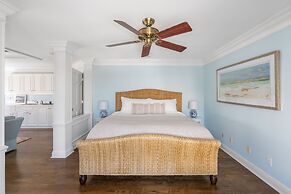 Promenade by Avantstay Beach Front Mansion w Breathtaking Views Pool