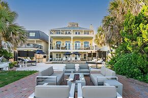Promenade by Avantstay Beach Front Mansion w Breathtaking Views Pool