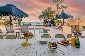 Promenade by Avantstay Beach Front Mansion w Breathtaking Views Pool