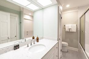 Promenade by Avantstay Beach Front Mansion w Breathtaking Views Pool