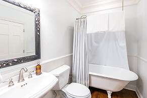 Promenade by Avantstay Beach Front Mansion w Breathtaking Views Pool