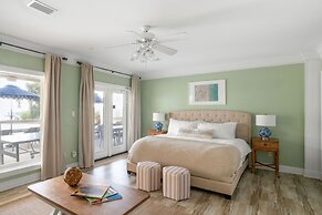 Promenade by Avantstay Beach Front Mansion w Breathtaking Views Pool