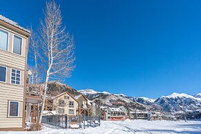 Etta Place Too 113 by Avantstay Close to Town The Slopes In Complex w 