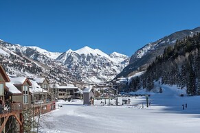 Etta Place Too 113 by Avantstay Close to Town The Slopes In Complex w 