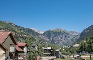 Etta Place Too 113 by Avantstay Close to Town The Slopes In Complex w 