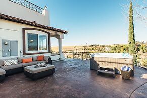 Via del Sur by Avantstay Private Spanish Villa w Views Walk to Winerie