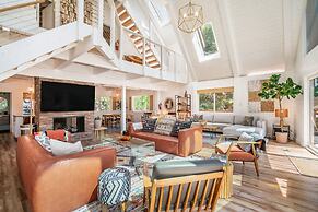 Oak and Luna by Avantstay Beautiful Big Bear Home w Hot Tub Home Theat