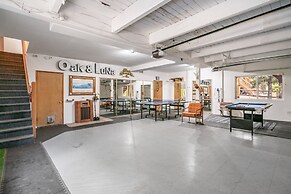 Oak and Luna by Avantstay Beautiful Big Bear Home w Hot Tub Home Theat