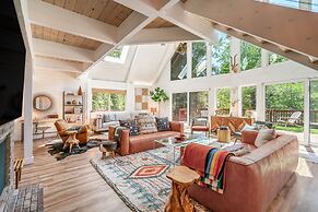 Oak and Luna by Avantstay Beautiful Big Bear Home w Hot Tub Home Theat