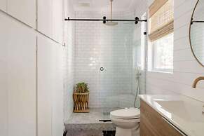 Oak and Luna by Avantstay Beautiful Big Bear Home w Hot Tub Home Theat