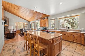 Linaker Lodge by Avantstay Gorgeous Cabin in Big Bear w Views