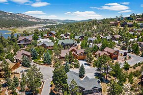 Linaker Lodge by Avantstay Gorgeous Cabin in Big Bear w Views