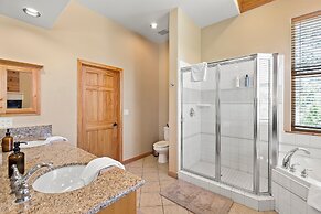 Linaker Lodge by Avantstay Gorgeous Cabin in Big Bear w Views