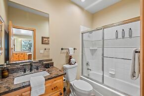 Linaker Lodge by Avantstay Gorgeous Cabin in Big Bear w Views