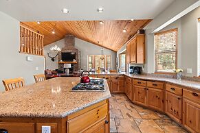 Linaker Lodge by Avantstay Gorgeous Cabin in Big Bear w Views