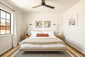 Flora by Avantstay Modern Private Desert Oasis on Large Grounds w Pool