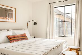 Flora by Avantstay Modern Private Desert Oasis on Large Grounds w Pool