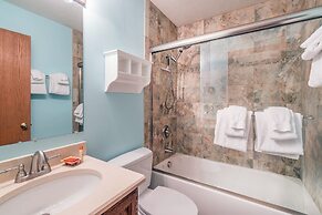 Ghostriders 5 by Avantstay 2 Bedroom Condo Near Main Street Hiking Ski