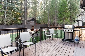 Lazy Bear Lodge by Avantstay Pine Tree Paradise w Game Room