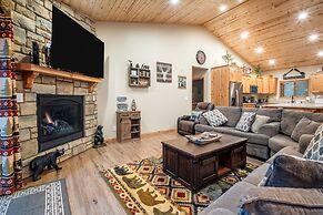 Lazy Bear Lodge by Avantstay Pine Tree Paradise w Game Room