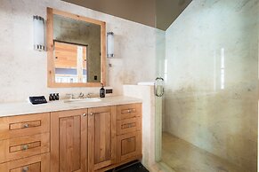 Hunter by Avantstay Riverfront Cabin w Prvt Cottage 5mins From Palisad