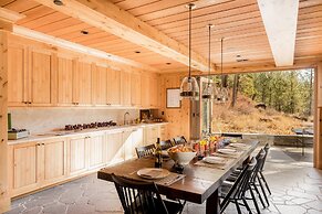 Hunter by Avantstay Riverfront Cabin w Prvt Cottage 5mins From Palisad