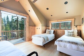 Hunter by Avantstay Riverfront Cabin w Prvt Cottage 5mins From Palisad