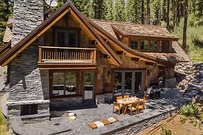Hunter by Avantstay Riverfront Cabin w Prvt Cottage 5mins From Palisad