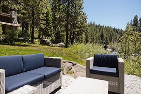 Hunter by Avantstay Riverfront Cabin w Prvt Cottage 5mins From Palisad