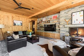 Hunter by Avantstay Riverfront Cabin w Prvt Cottage 5mins From Palisad