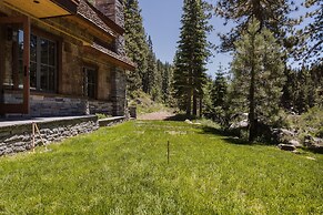 Hunter by Avantstay Riverfront Cabin w Prvt Cottage 5mins From Palisad