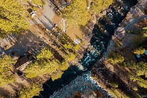 Hunter by Avantstay Riverfront Cabin w Prvt Cottage 5mins From Palisad