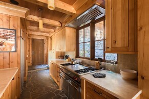 Hunter by Avantstay Riverfront Cabin w Prvt Cottage 5mins From Palisad