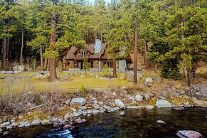 Hunter by Avantstay Riverfront Cabin w Prvt Cottage 5mins From Palisad