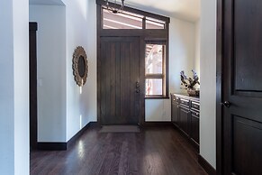 Maple by Avantstay Modern Mountain Home w Cozy Fire Pit 15 Mins frm No