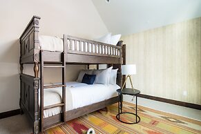 Maple by Avantstay Modern Mountain Home w Cozy Fire Pit 15 Mins frm No