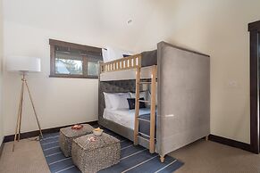 Maple by Avantstay Modern Mountain Home w Cozy Fire Pit 15 Mins frm No