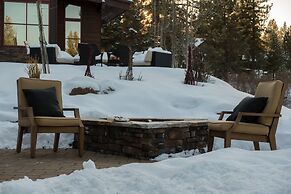 Maple by Avantstay Modern Mountain Home w Cozy Fire Pit 15 Mins frm No