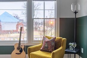 Lambert by Avantstay Stunning 4BR Condo in Heart of Nashville